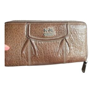 Coach Madison‎ Textured Brown Leather Wallet Zip Around